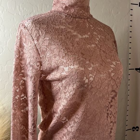 Pink stretchy long sleeve mock turtleneck lacy sheer blouse/top size medium - Picture 7 of 10